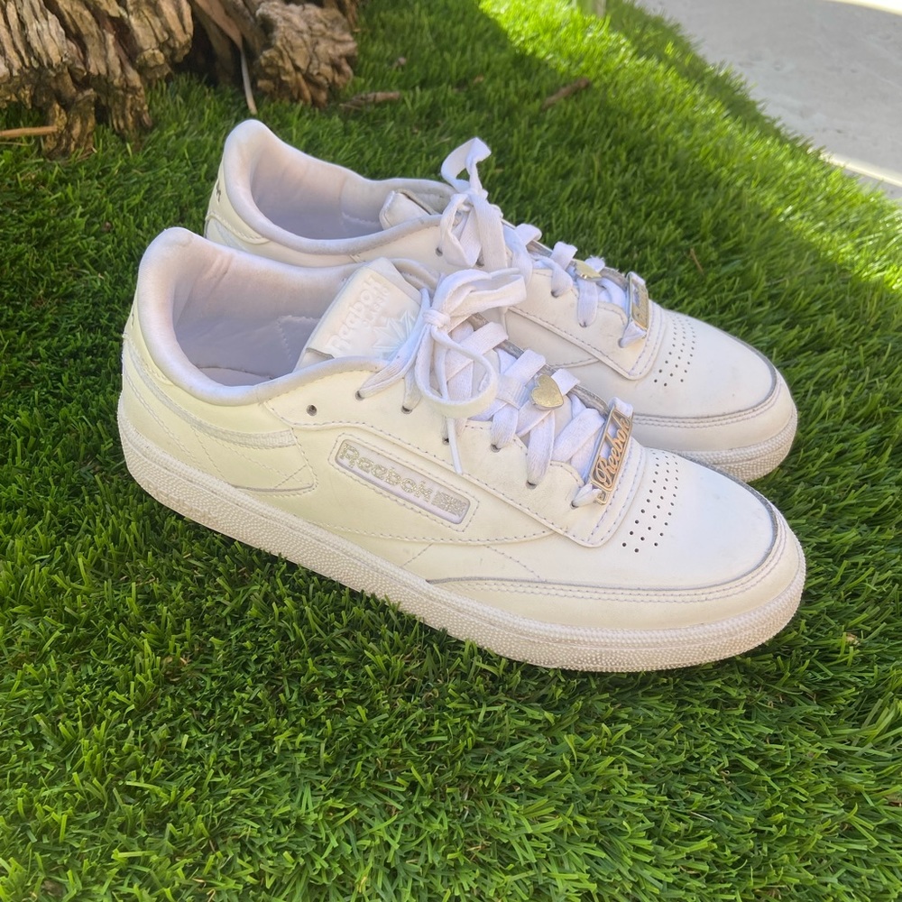 Reebok Club C 85 Sneaker with Silver Heart Charms - Women's size 8.5 - Picture 6 of 6